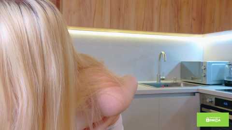 Media: _starshine Chaturbate 2025-06-18 03:46:00
