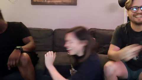 Media: ashblunt420 Chaturbate 2025-06-18 00:56:00