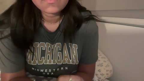 Media: carmelcrush Chaturbate 2025-06-18 06:00:00