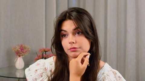 Media: edinaestabrooks Chaturbate 2025-06-18 07:30:00
