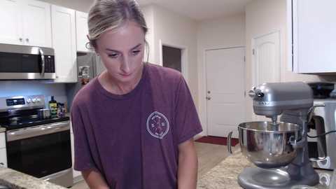 Media: holihurricane Chaturbate 2025-06-18 05:21:00