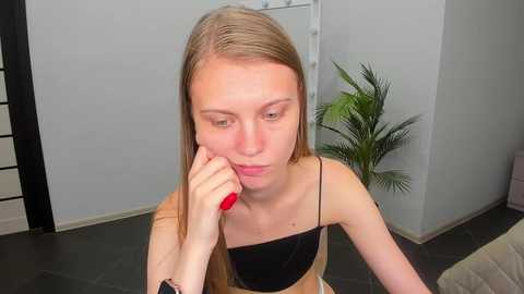 phoebepaw @ chaturbate on 20250618