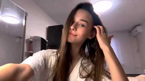 Media: fannygilbertson Chaturbate 2025-06-19 17:00:00