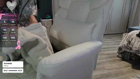 icantstopsquirting @ chaturbate on 20250619