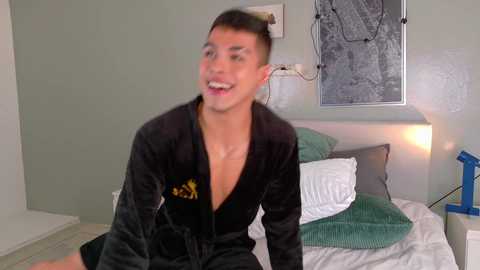Media: ken_boy_ Chaturbate 2025-06-19 18:18:00
