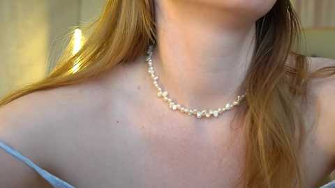 mona_elisa @ chaturbate on 20250619