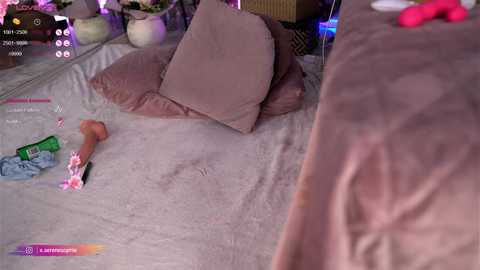 serene_sophiex @ chaturbate on 20250619