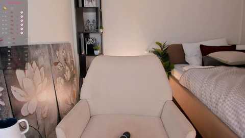 Media: emilyhewell Chaturbate 2025-06-20 06:23:00