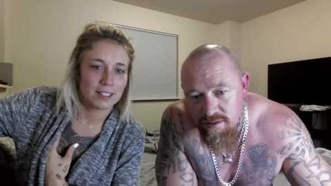 Media: kinkykiki_88 Chaturbate 2025-06-20 08:29:00