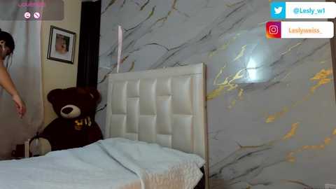 lesly_w @ chaturbate on 20250620