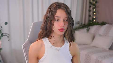 little_poetry @ chaturbate on 20250620