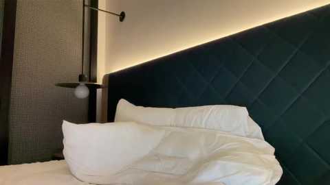 courtney981 @ chaturbate on 20250621