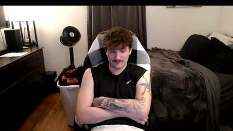hngboymitch @ chaturbate on 20250621
