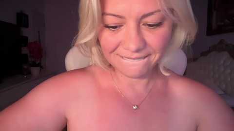 kiradivine @ chaturbate on 20250621