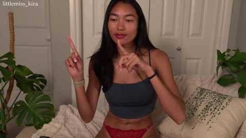 littlemiss_kira @ chaturbate on 20250621