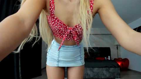 _myaa @ chaturbate on 20250622