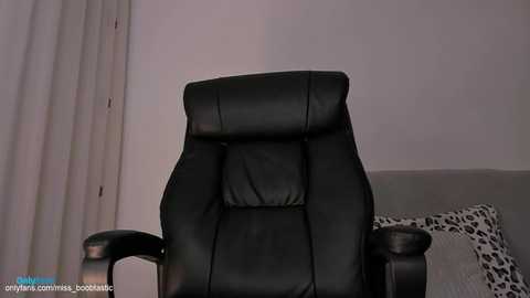 miss_boobtastic @ chaturbate on 20250622