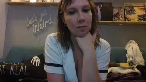 Media: danielleheartsyou Chaturbate 2025-06-23 06:15:00