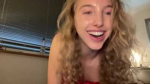 Media: sofiaaaxoxoxo Chaturbate 2025-06-23 08:43:00