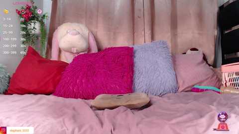 Media: stephanie_golden Chaturbate 2025-06-23 02:26:00