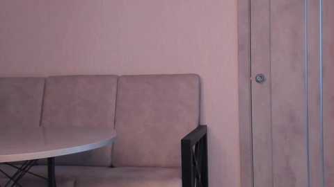 Media: redheaded_queen Chaturbate 2025-06-24 08:24:00