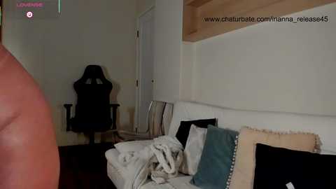 inanna_release45 @ chaturbate on 20250625