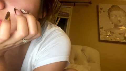 Media: xochampagnemami Chaturbate 2025-06-25 07:40:00