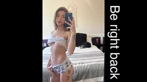 lolariv @ chaturbate on 20250626