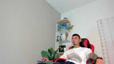 Media: tatanwalker Chaturbate 2025-06-26 01:54:00