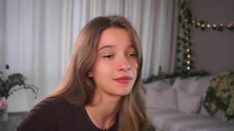 little_poetry @ chaturbate on 20250628