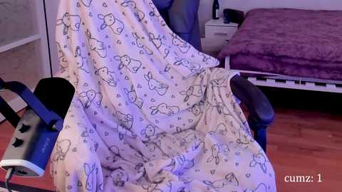 shesnotuwu @ chaturbate on 20250628