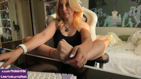 Media: strupedsunicorns Chaturbate 2025-06-28 14:29:00