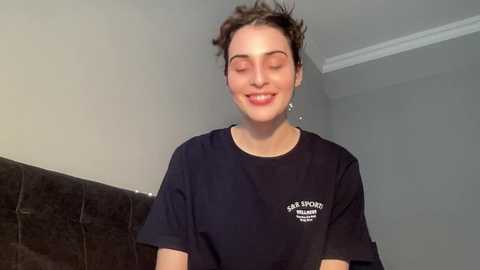 Media: wonderland_stia Chaturbate 2025-06-28 11:51:00