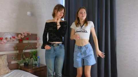 nelliewaters @ chaturbate on 20250629