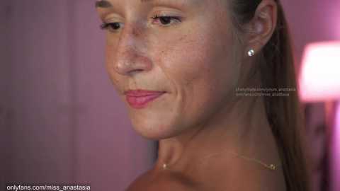 Media: yours_anastasia Chaturbate 2025-06-29 00:02:00