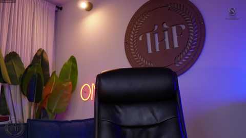 Media: thomas_falcon1 Chaturbate 2025-06-30 02:56:00