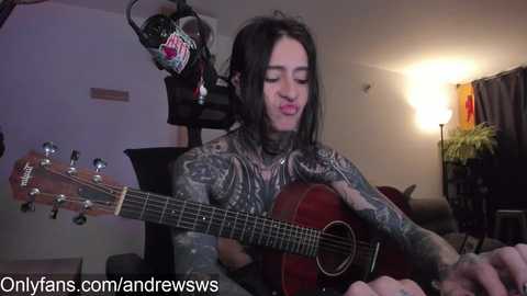 andrew_round @ chaturbate on 20250701