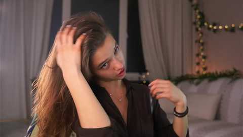 little_poetry @ chaturbate on 20250701