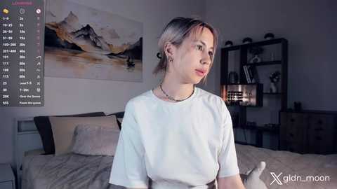 _golden_moon_ @ chaturbate on 20250702