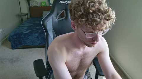 Media: blueeyedtallguy Chaturbate 2025-07-02 21:48:00