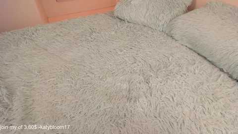 Media: katybloom_ Chaturbate 2025-07-02 04:43:00
