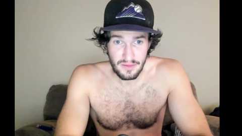 Media: lydong Chaturbate 2025-07-02 05:35:00