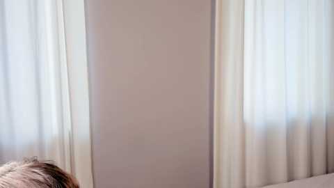 moirebaggs @ chaturbate on 20250702