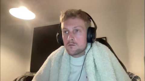 Media: pancakerollxo Chaturbate 2025-07-03 11:38:00