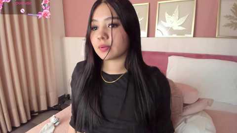 Media: sarah__hills Chaturbate 2025-07-03 18:58:00