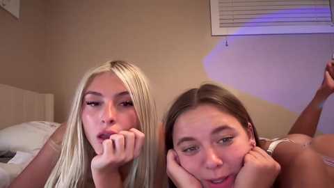 Media: summerjadess Chaturbate 2025-07-03 06:05:00