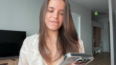 Media: suzyjames Chaturbate 2025-07-03 04:42:00