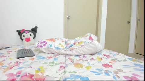 Media: angeliitaa Chaturbate 2025-07-04 03:32:00