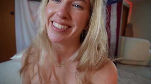 lucy_gooosey @ chaturbate on 20250704
