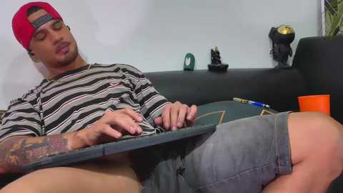 nixon347932 @ chaturbate on 20250704